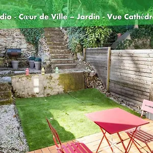 Oo Le Jardin Oo Paisible équipé Et Bien Placé , Quimper France